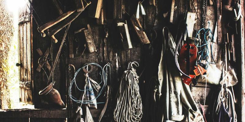 从编程教程到智能运维：基于YT321与数字资源构建意图驱动网络