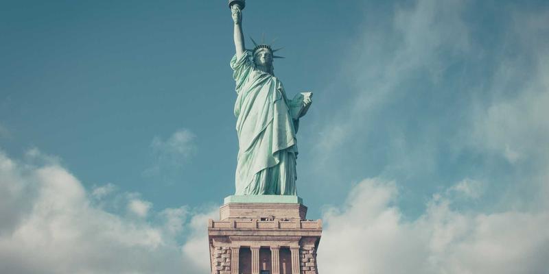 时间敏感网络（TSN）在工业自动化中的关键技术与实施挑战：一份面向开发者的编程教程与数字资源指南